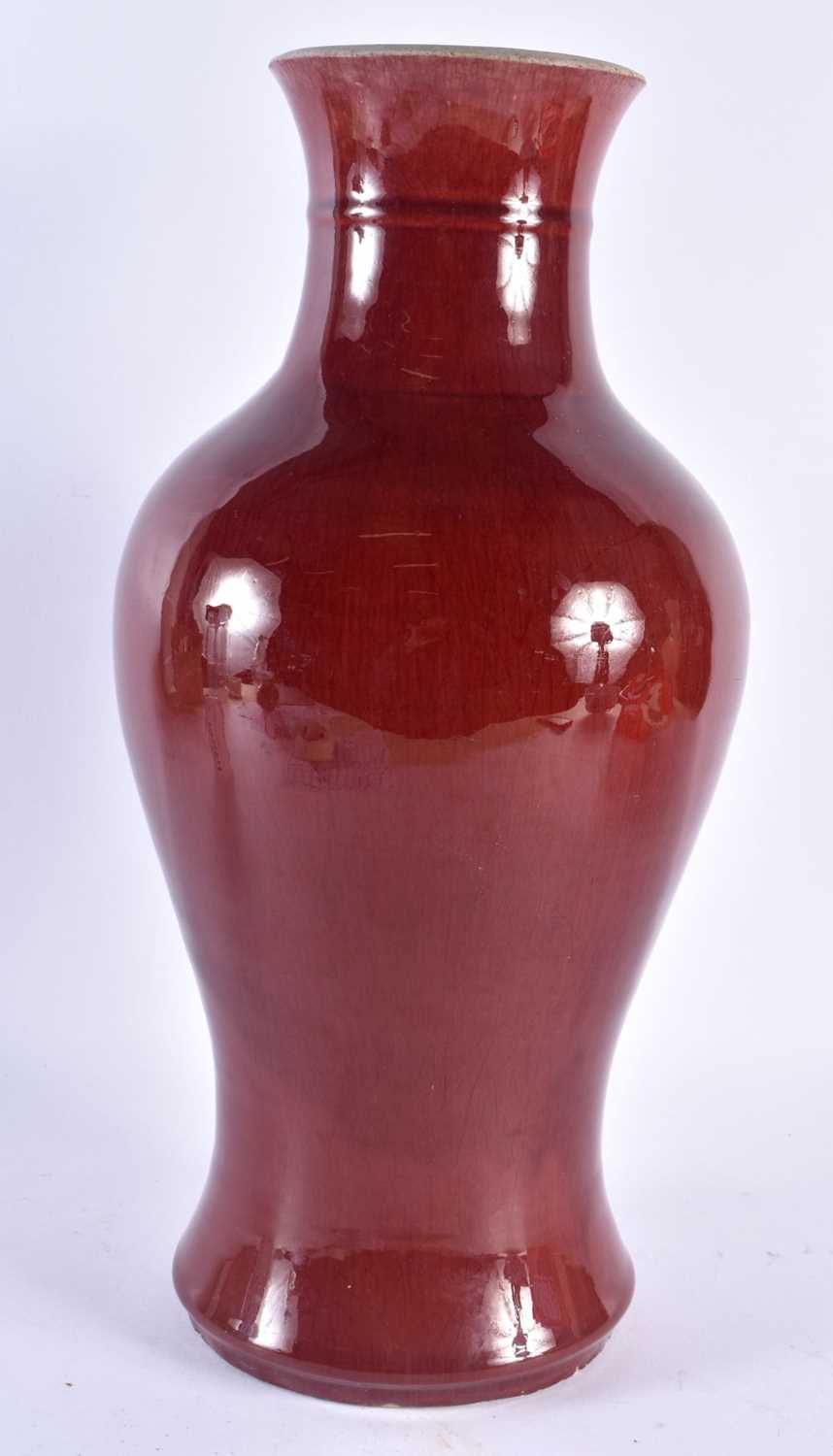 A LARGE 18TH/19TH CENTURY CHINESE SANG DU BOEUF VASE. 40.5 cm high. - Image 2 of 4