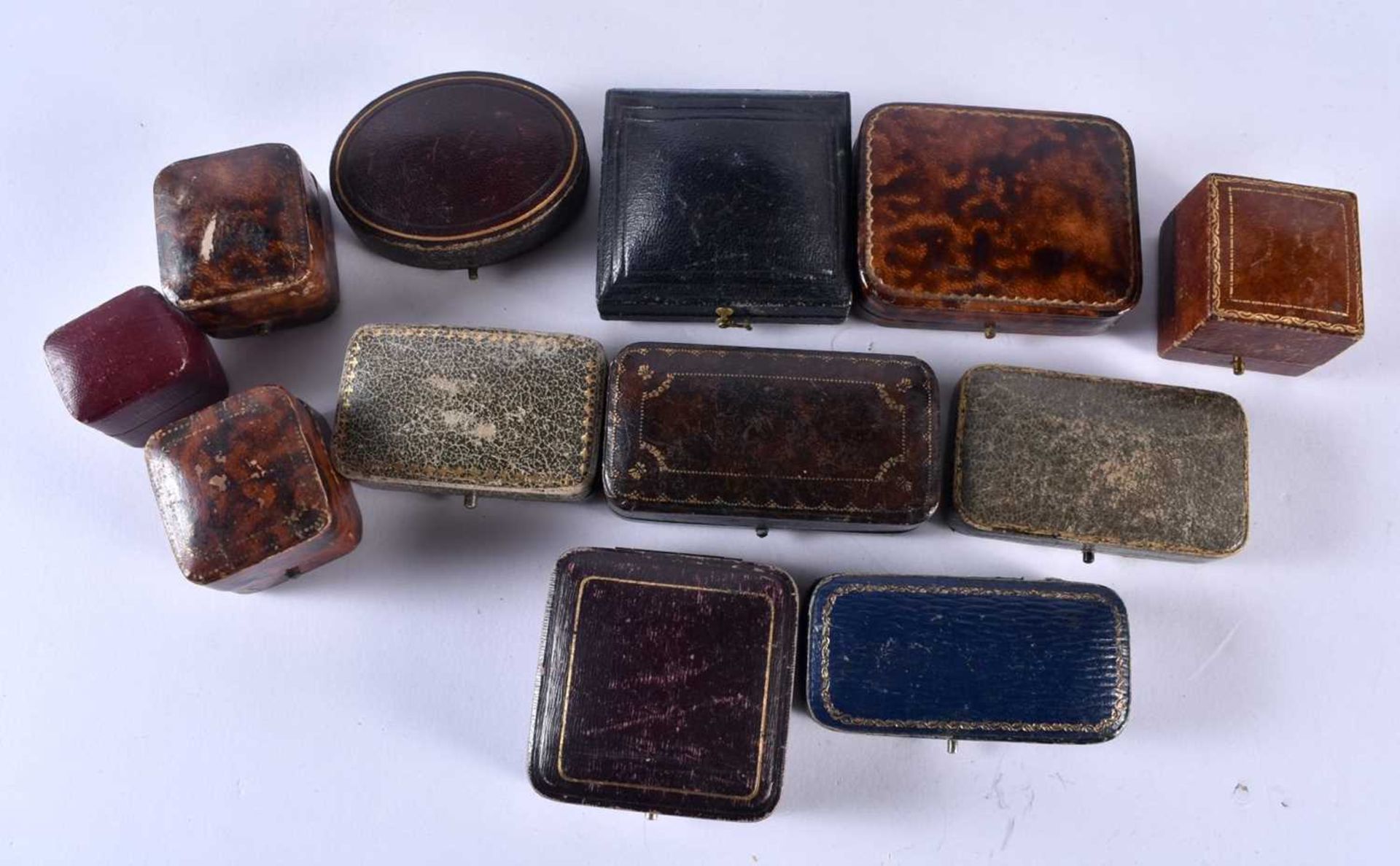 Twelve assorted vintage and antique jewellery boxes (12) - Image 3 of 4