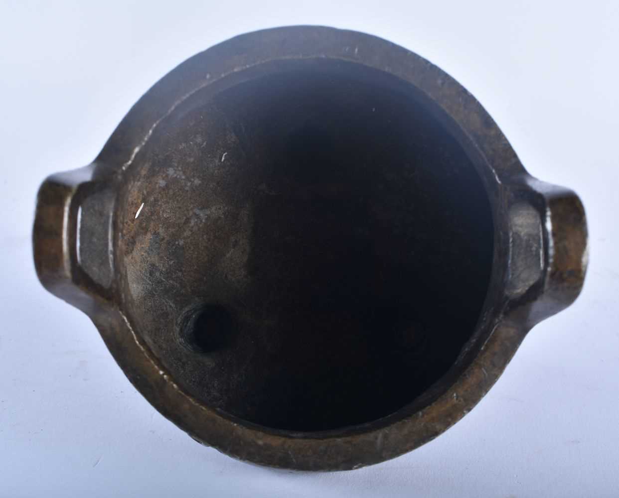 A CHINESE QING DYNASTY TWIN HANDLED BRONZE ISLAMIC MARKET CENSER bearing King marks to base. 12 cm x - Image 4 of 6