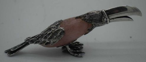 A CONTINENTAL SILVER AND ROSE QUARTZ FIGURE FIGURE OF A HORN BILLED BIRD. 84 grams. 13.75 cm x 4