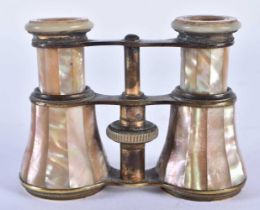 A PAIR OF MOTHER OF PEARL OPERA GLASSES. 8 cm x 8.5 cm.
