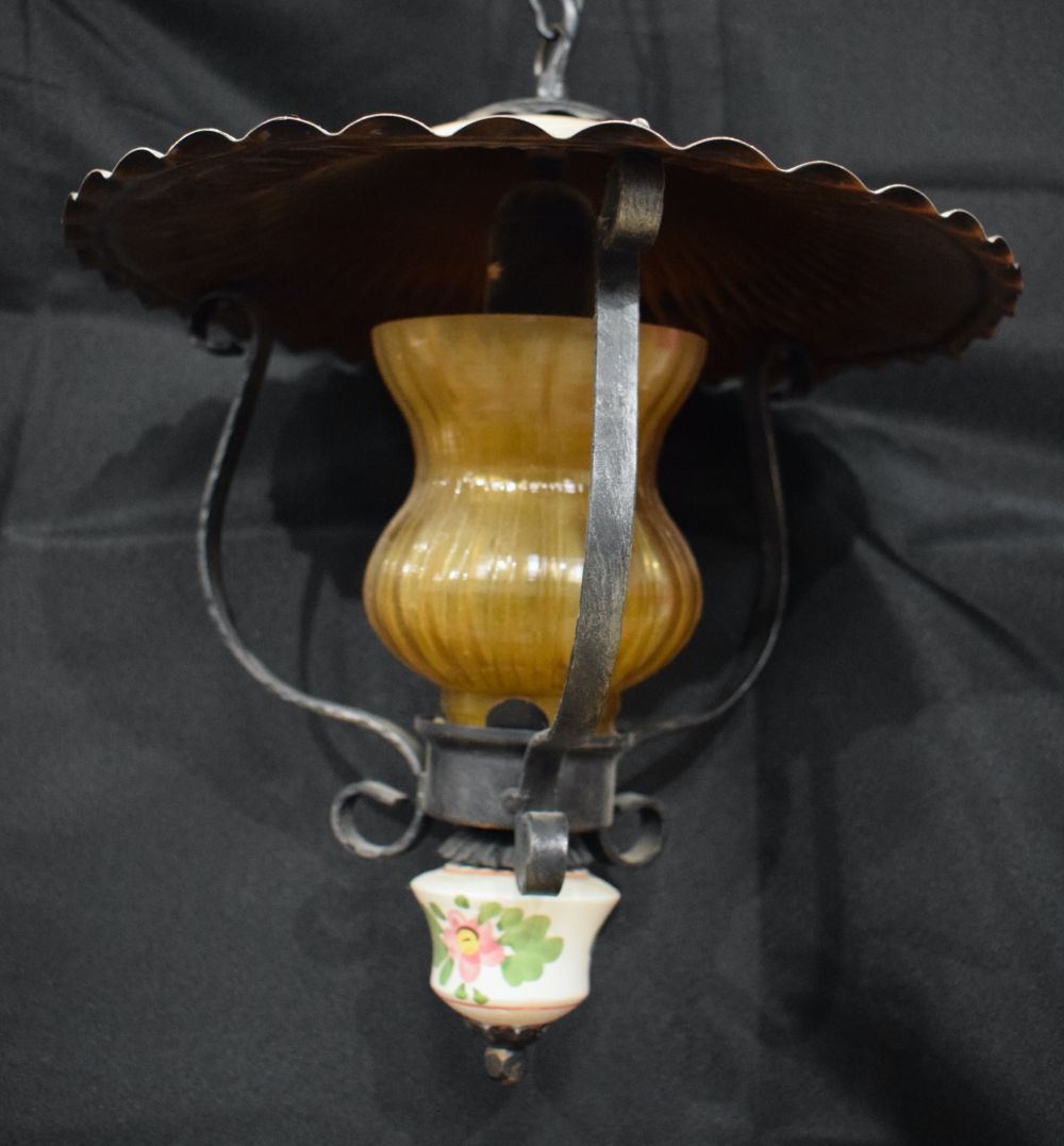 A early 20th Century Ceiling light with Copper and wrought iron top and supports 75 cm. - Image 6 of 8