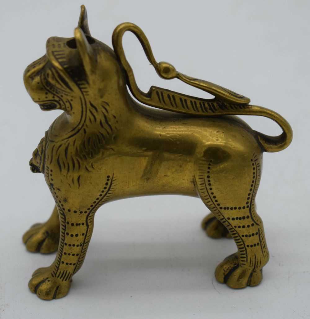AN EARLY BRONZE AQUAMANILE BEAST. 228 grams. 8.5 cm x 8.5 cm. - Image 2 of 4