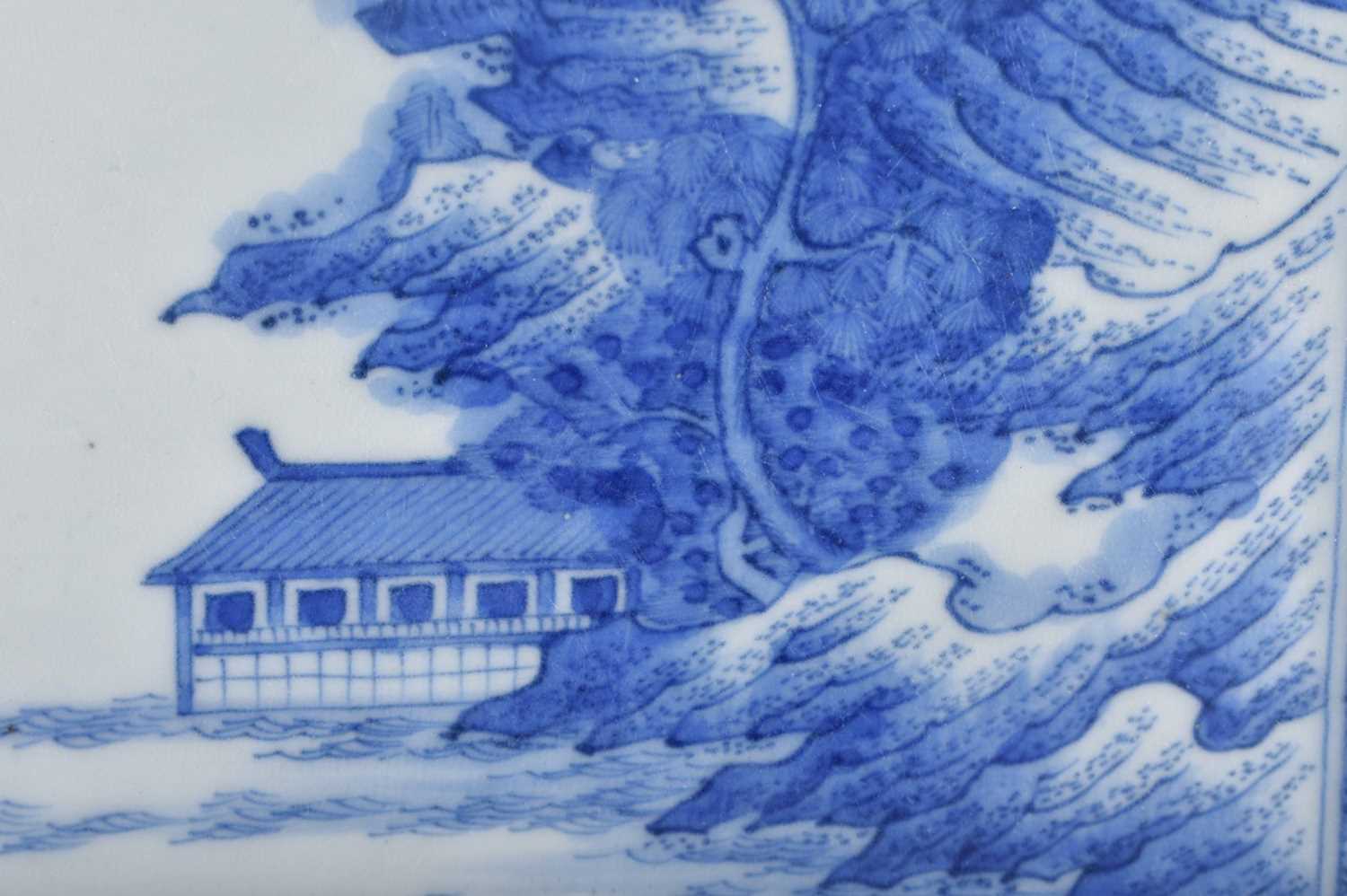 A VERY LARGE 19TH CENTURY JAPANESE MEIJI PERIOD BLUE AND WHITE RECTANGULAR TRAY painted with a house - Image 2 of 4