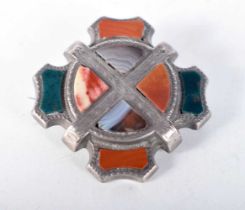 A Scottish Agate Brooch. 4cm x 4cm, weight 12.7g