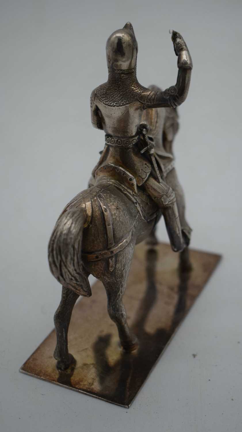 A FINE 19TH CENTURY ENGLISH WHITE METAL FIGURE OF A SOLDIER ON HORSEBACK. 707 grams. 12.5 cm x - Image 3 of 4