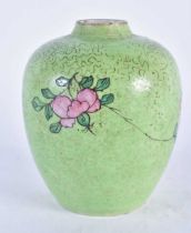 A 19TH CENTURY CHINESE FAMILLE ROSE LIME GREEN SCRAFITO GLAZED JAR Qing. 12 cm x 8 cm.