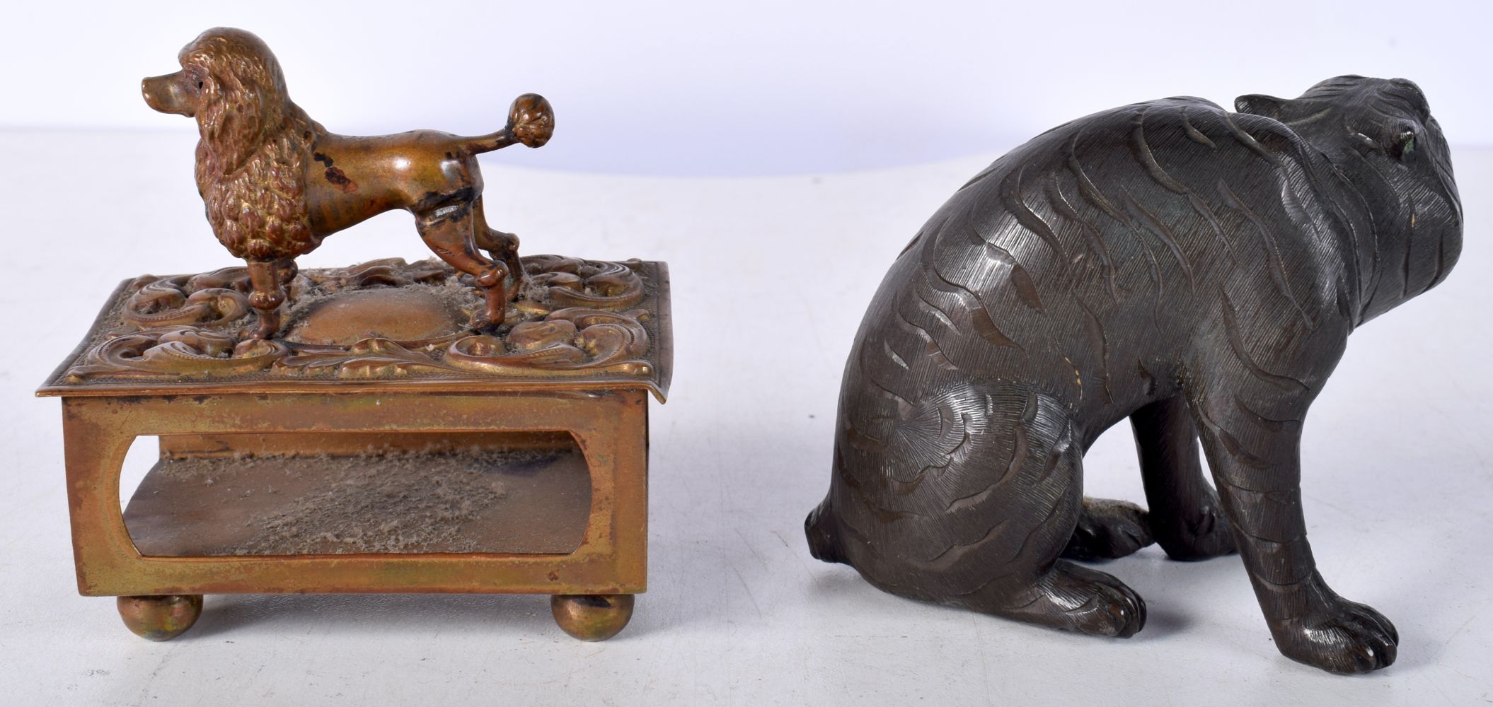 A brass Poodle Vesta case together with a bronze Tiger and two bracelets 7 x 9 cm (4) - Image 6 of 6