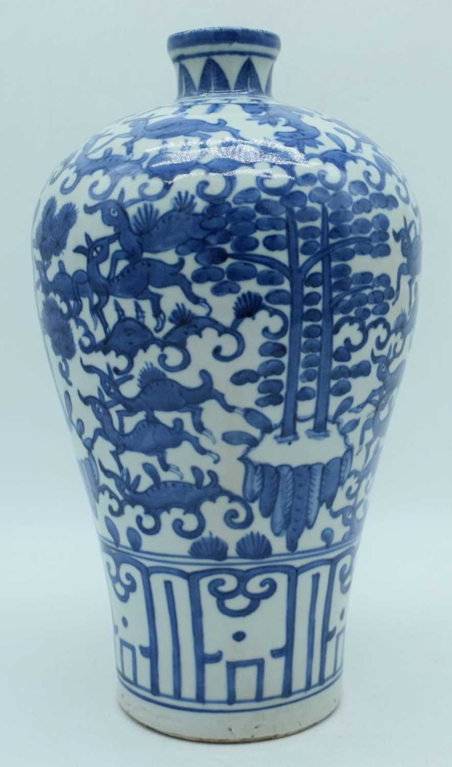 A Chinese porcelain blue and white Meiping vase decorated with animals 35 cm. - Image 3 of 6