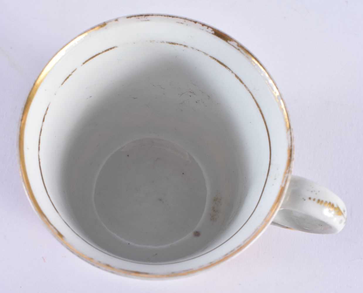 THREE EARLY 19TH CENTURY CHAMBERLAINS WORCESTER CUPS AND SAUCERS. 11cm diameter. (6) - Image 3 of 10