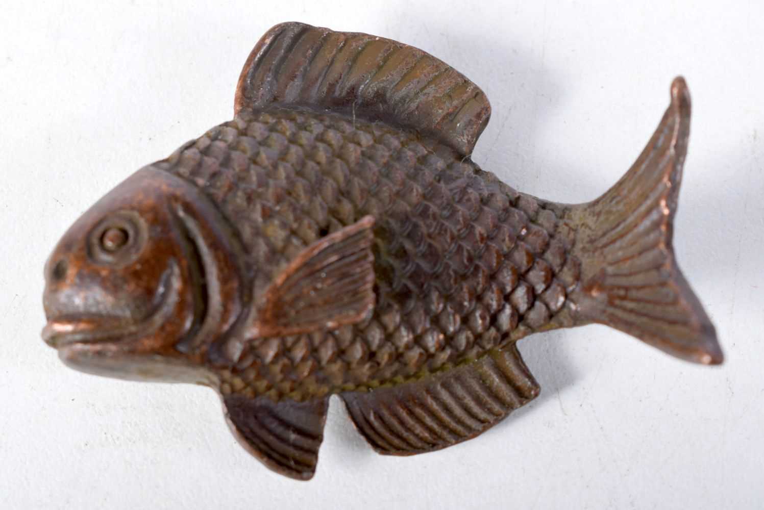 A Japanese Bronze Carp. 5.5 cm x 4cm x 2.2 cm, weight 76g