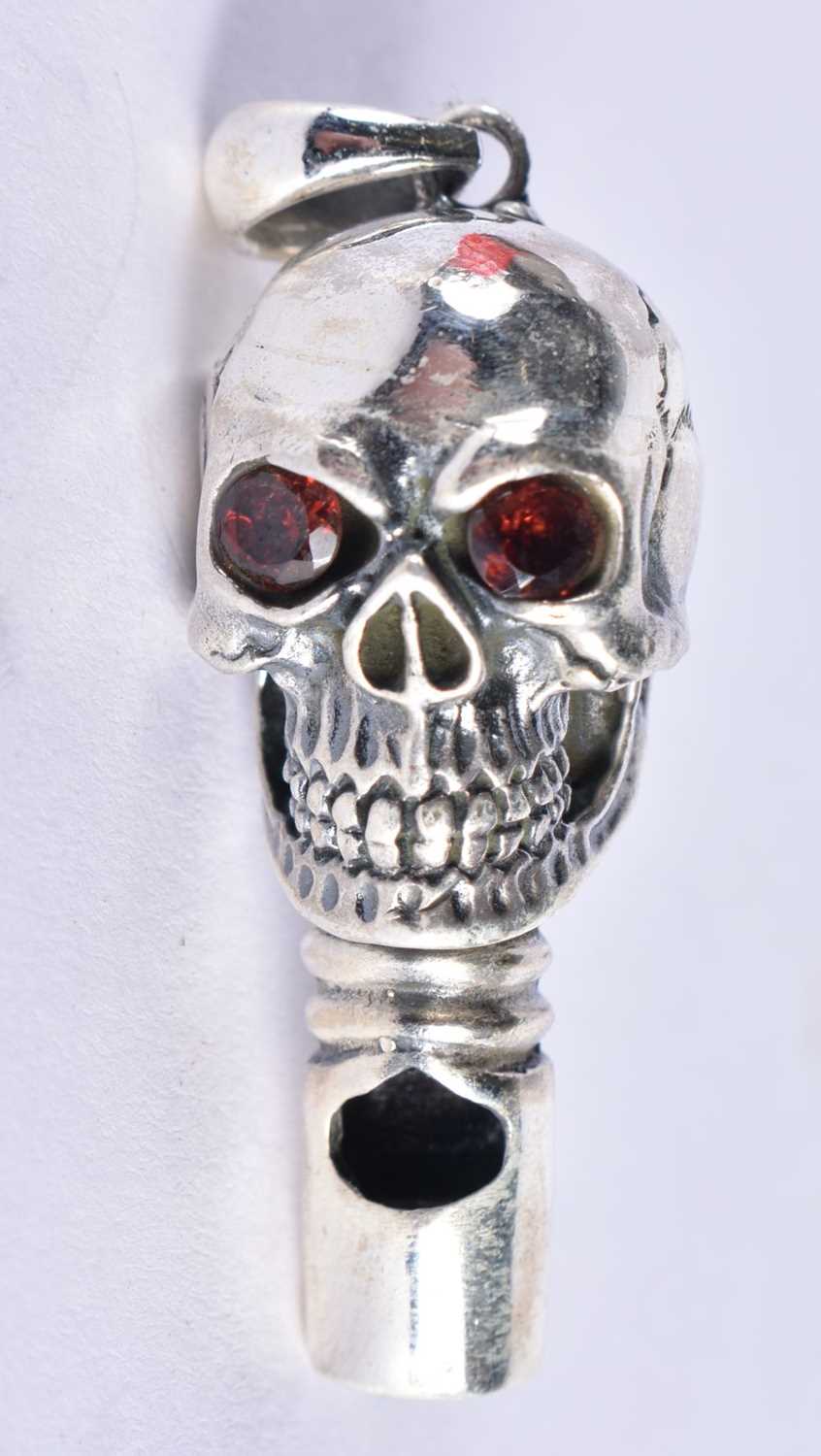 A Silver Skull Whistle Pendant. Stamped 925 Sterling, 4.9cm x 1.6 cm x 1.8 cm, weight 16.4g - Image 3 of 3