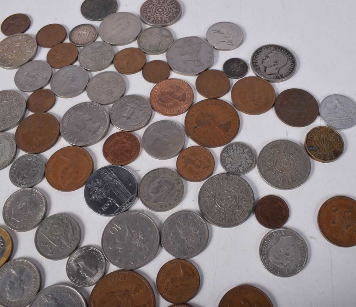 A collection of assorted coinage (Qty) - Image 4 of 8