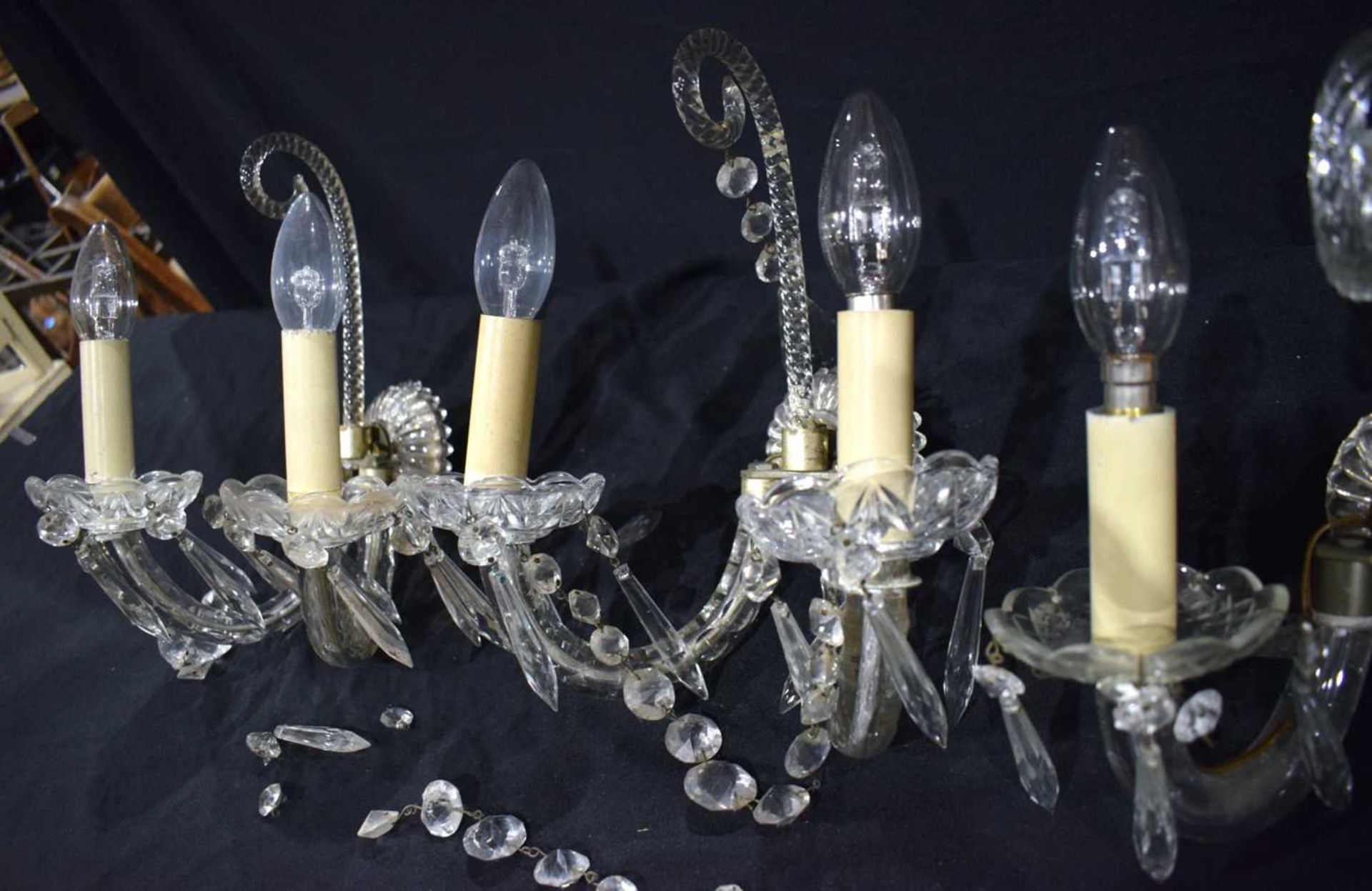 A collection of Glass wall sconces 25cm.(3) - Image 4 of 8