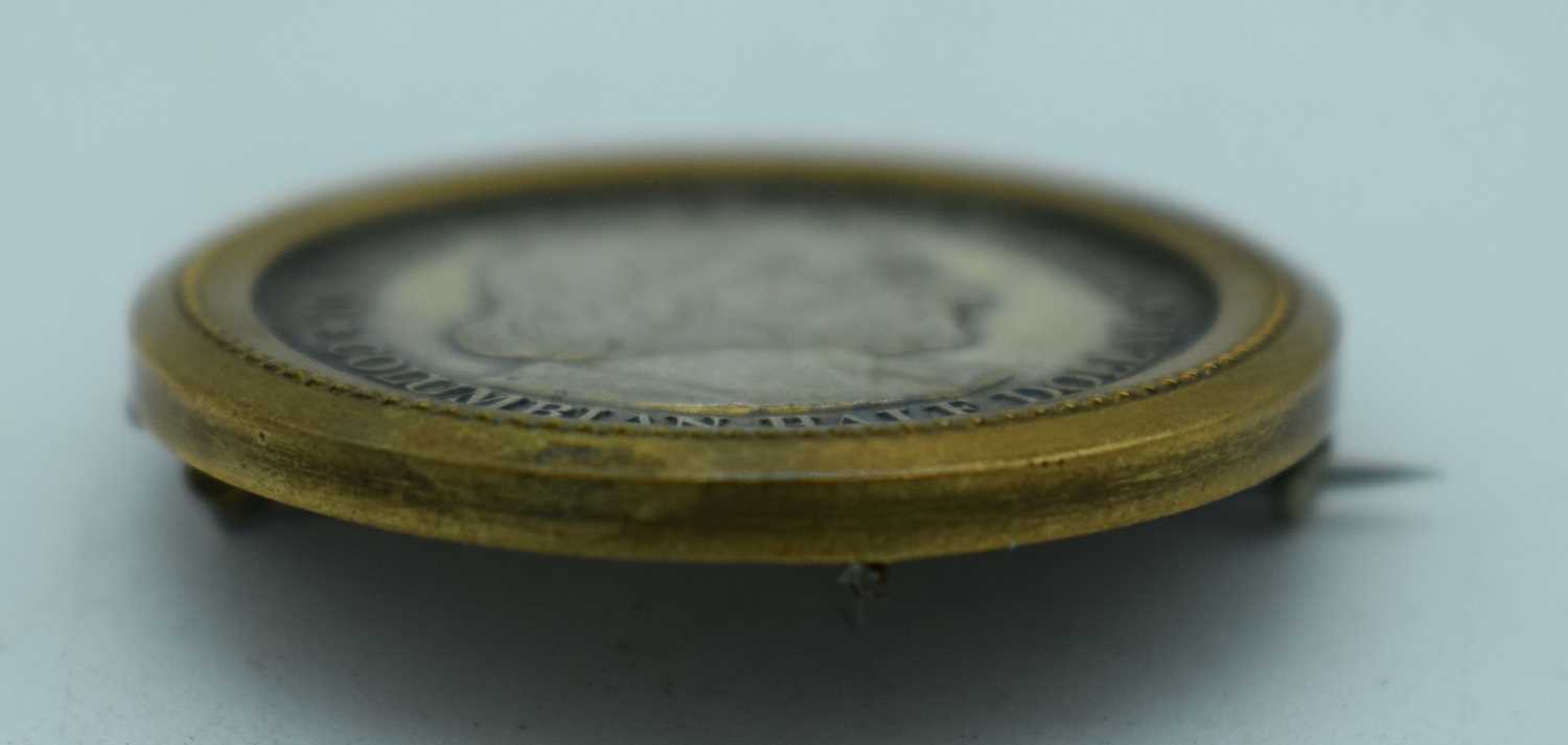AN ANTIQUE COIN BROOCH. 21 grams. 3.5 cm diameter. - Image 3 of 3