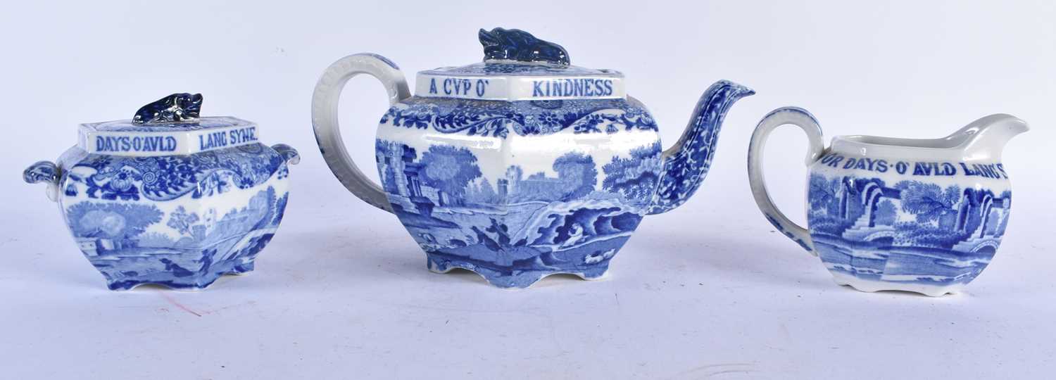A COPELAND SPODE BLUE AND WHITE AULD LANG SYNE TEASET. Largest 21.5 cm wide. (3) - Image 3 of 5