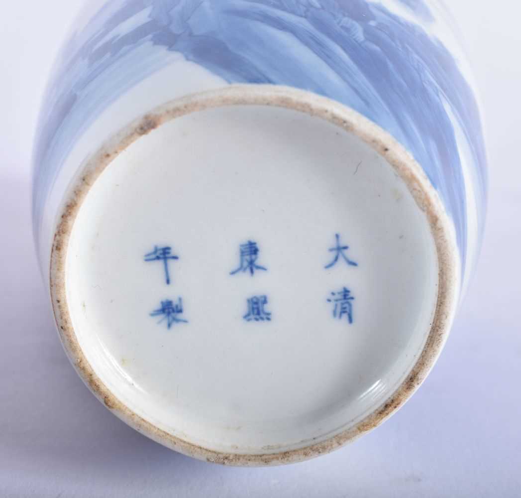 A LATE 19TH CENTURY CHINESE BLUE AND WHITE PORCELAIN VASE bearing Kangxi marks to base. 16.5 cm - Image 4 of 4