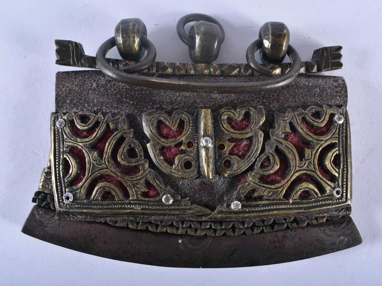 TWO 18TH/19TH CENTURY TIBETAN BRONZE AND IRON TINDER POUCHES Mechag or Chuckmuck. Largest 12 cm x 10 - Image 5 of 7