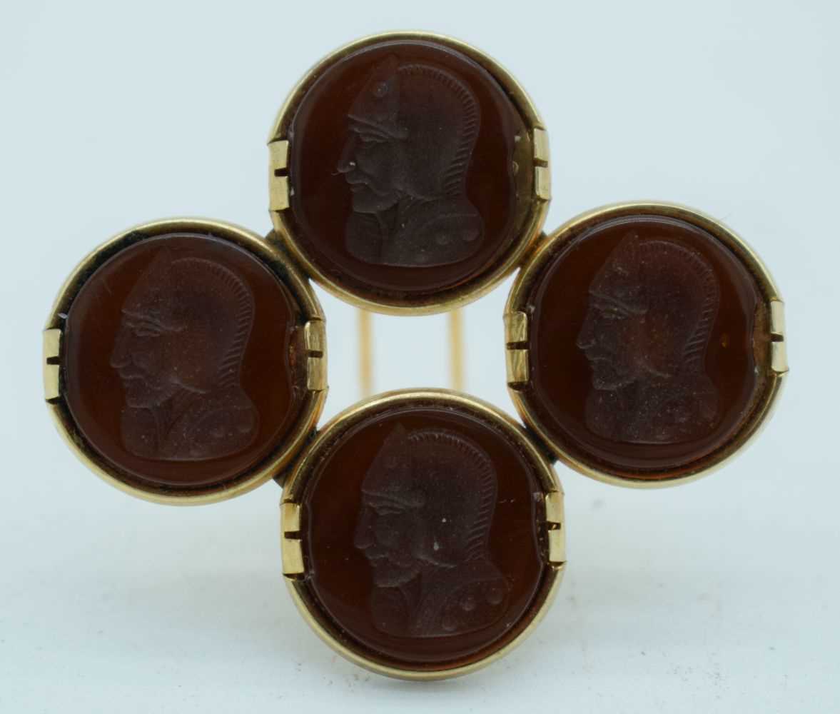 AN ANTIQUE CAMEO BROOCH. 11.1 grams. 4.5 cm x 4 cm. - Image 3 of 3