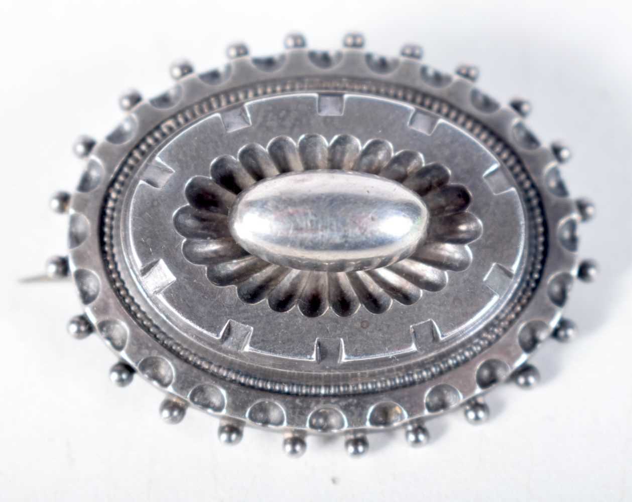 A Victorian Silver Brooch by "JH". Hallmarked Birmingham 1831. 3.1cm x 4cm, weight 6.5g