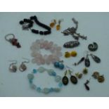 ASSORTED JEWELLERY. 124 grams. (qty)