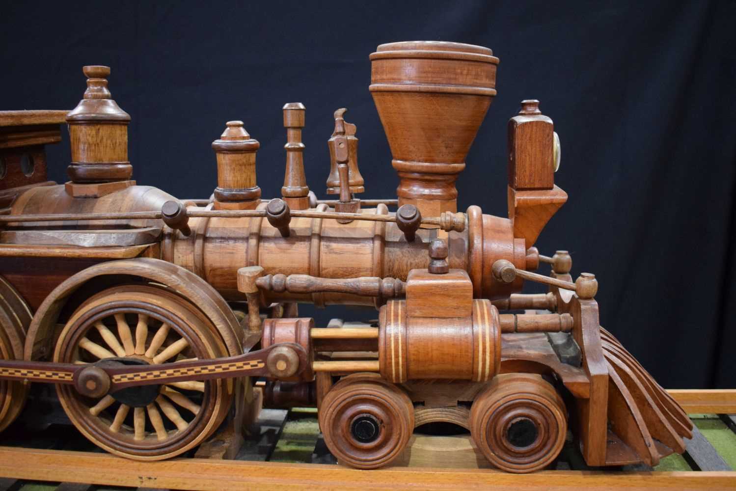 A large electrically powered wooden model train - Image 4 of 16
