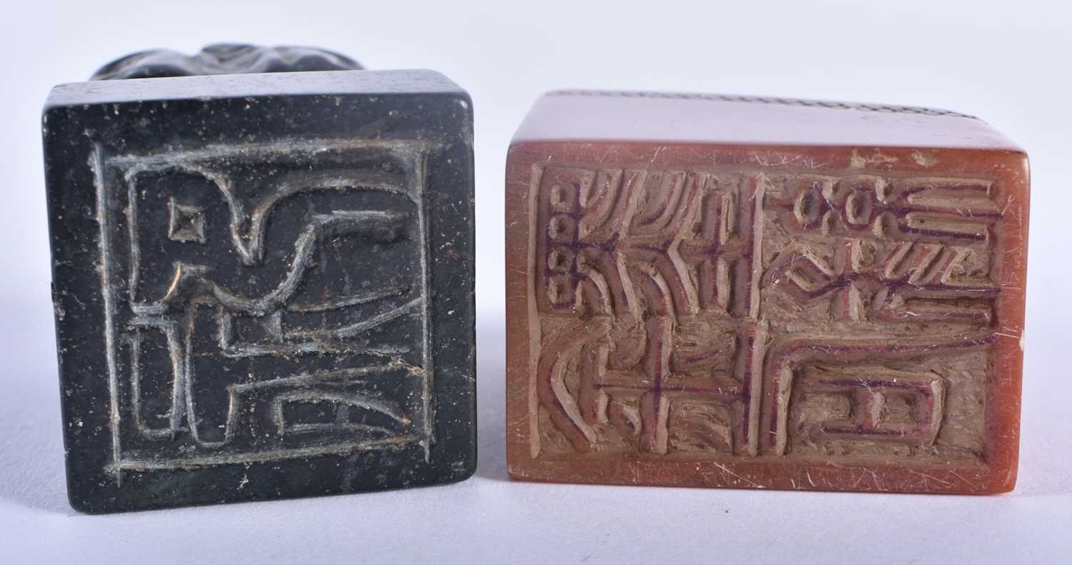 A 19TH CENTURY CHINESE CARVED STONE SEAL Qing, together with another C1900 stone multi head - Image 5 of 5