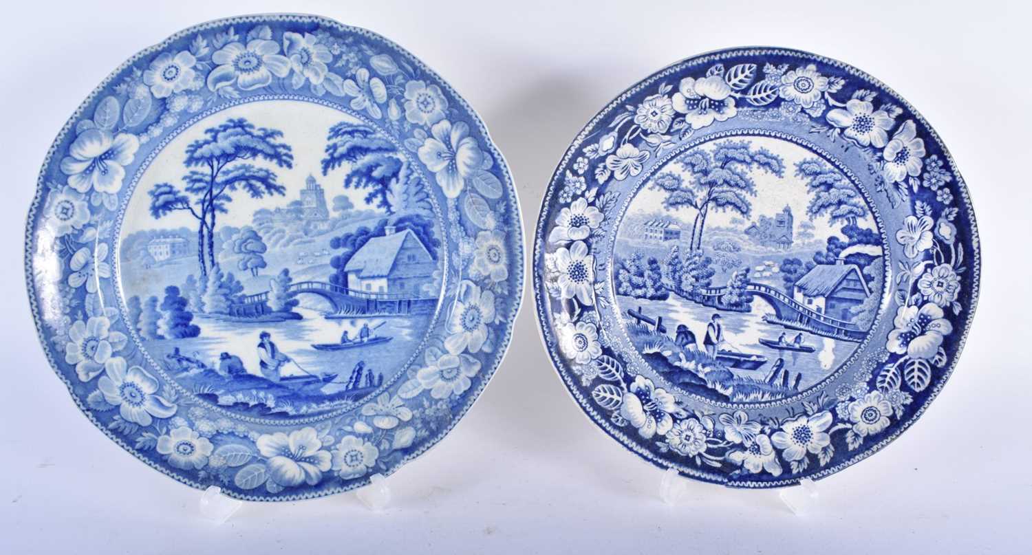 THREE ANTIQUE BLUE AND WHITE POTTERY PLATES together with a French Gien dish. 24 cm wide. (4) - Image 2 of 5