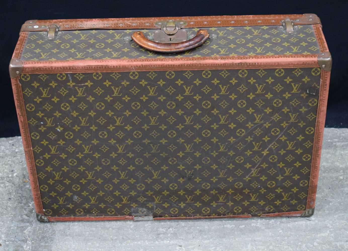 A Louis Vuitton suitcase 22 x 70 x 47 cm. - Image 3 of 20