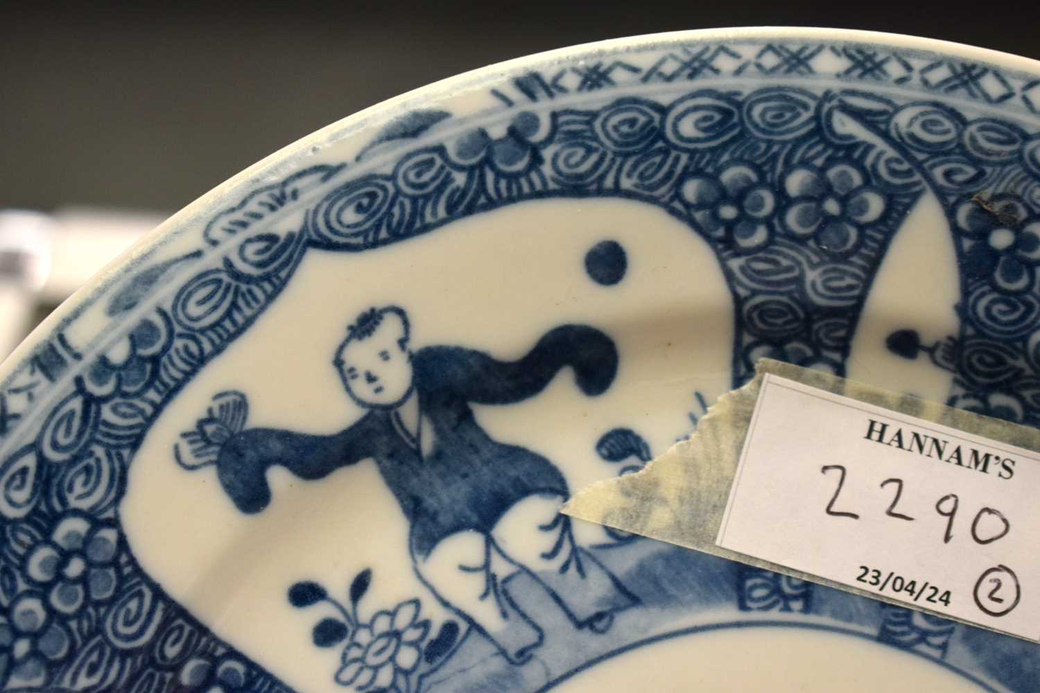 A 19TH CENTURY CHINESE BLUE AND WHITE PORCELAIN JAR bearing Kangxi marks to base, together with a - Image 15 of 27