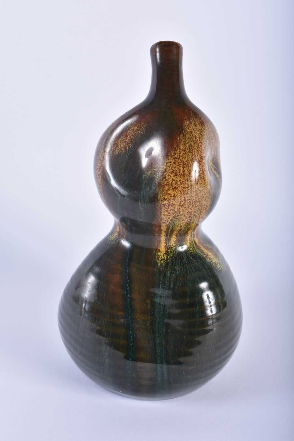 A VERY RARE LINTHORPE ART POTTERY JAPANESE STYLE SAKI BOTTLE designed by Dr Christopher Dresser. - Image 2 of 17