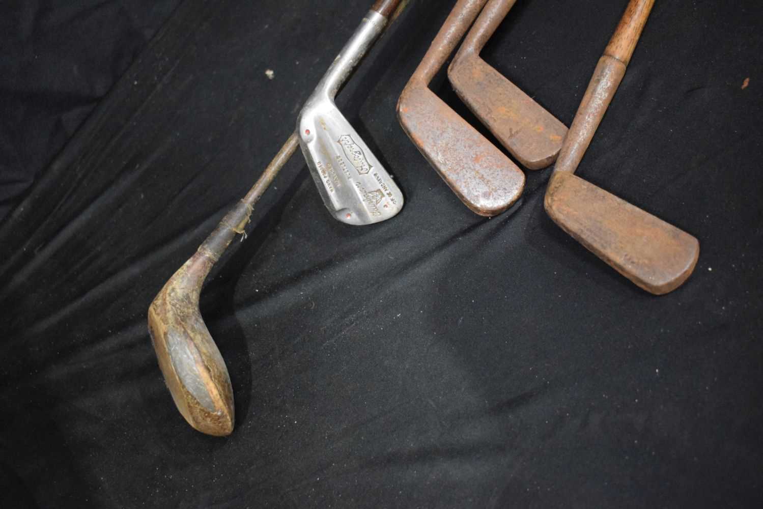 A collection of Hickory shafted golf clubs etc 112 cm (6). - Image 3 of 8