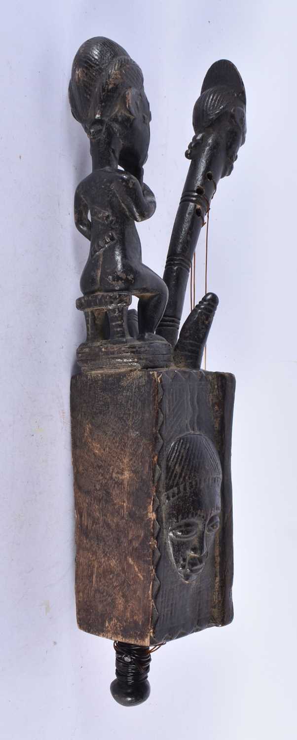 An Ethnographic Tribal Figurative Harp (Domu) from the Mangbetu People. 43cm x 9cm x 12cm - Image 3 of 3