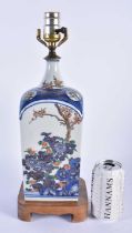AN EARLY 20TH CENTURY JAPANESE MEIJI PERIOD IMARI PORCELAIN SAKE LAMP painted with landscapes. 40 cm