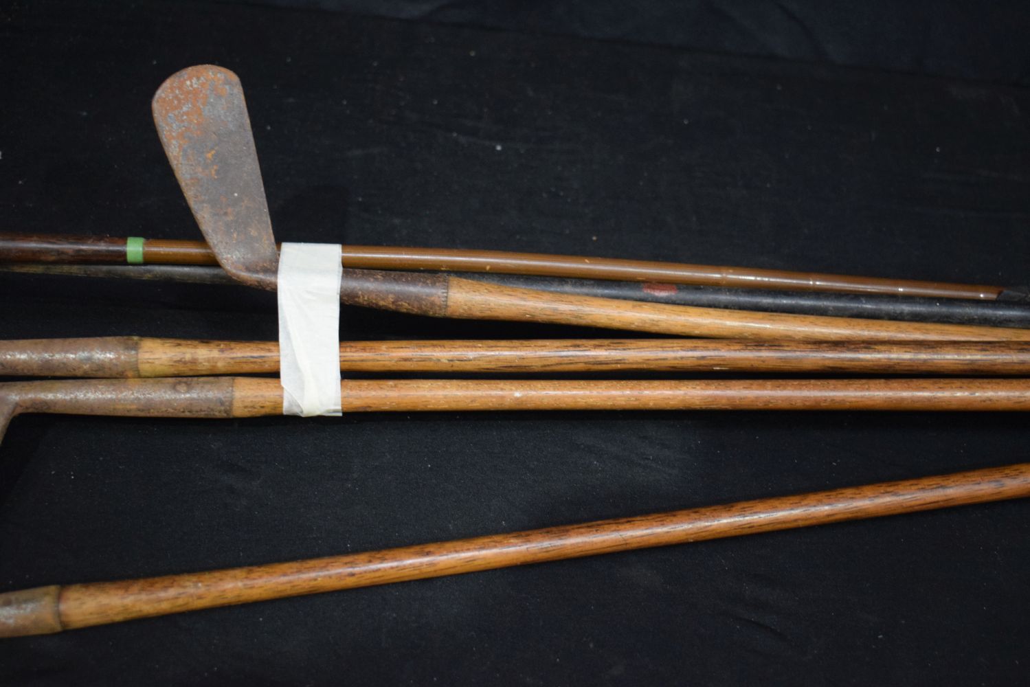 A collection of Hickory shafted golf clubs etc 112 cm (6). - Image 7 of 8