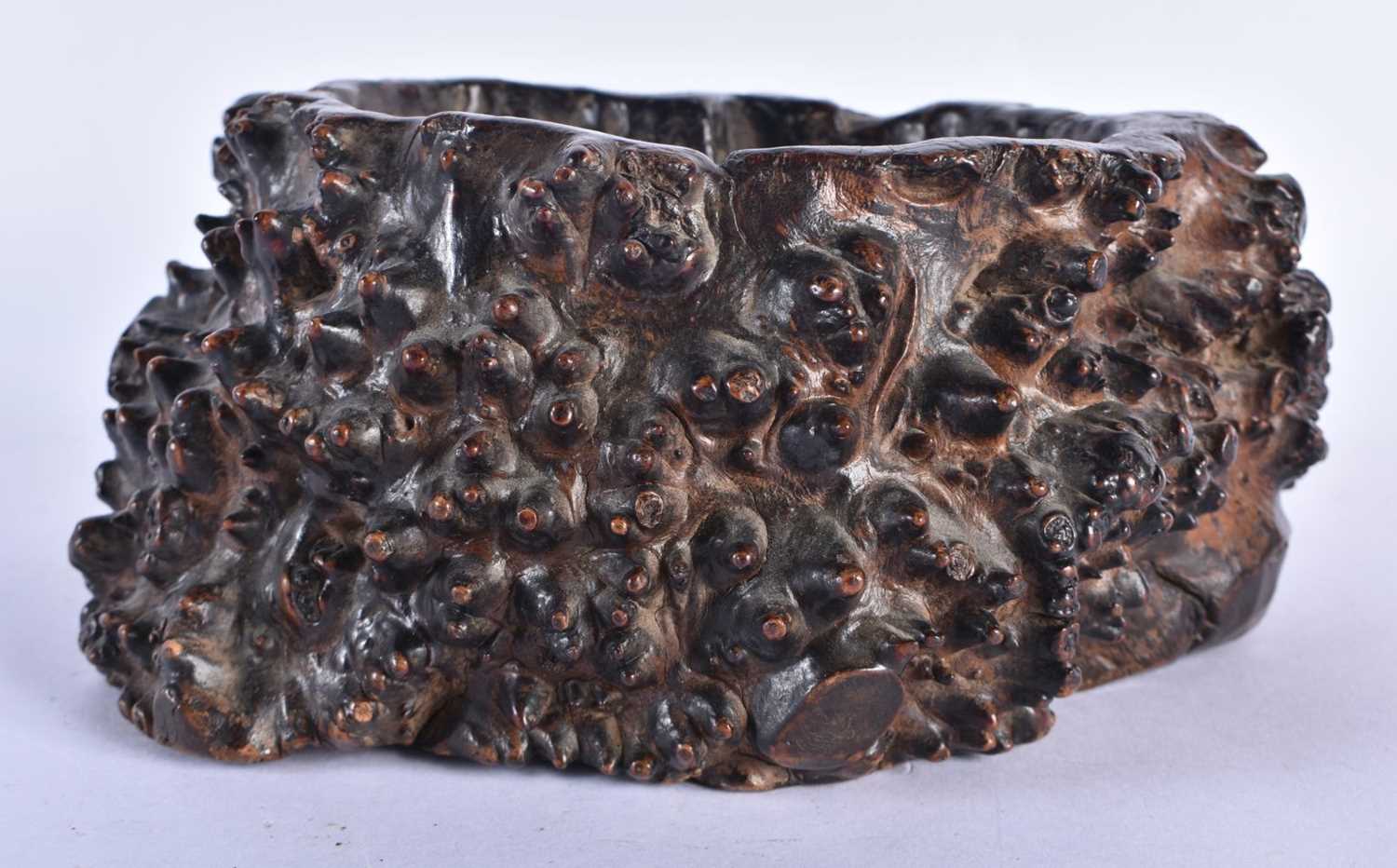 A 17TH/18TH CENTURY CHINESE CARVED ROOT BURR WOOD BRUSH POT WASHER King/Qing. 18cm x 14 cm. - Image 3 of 6