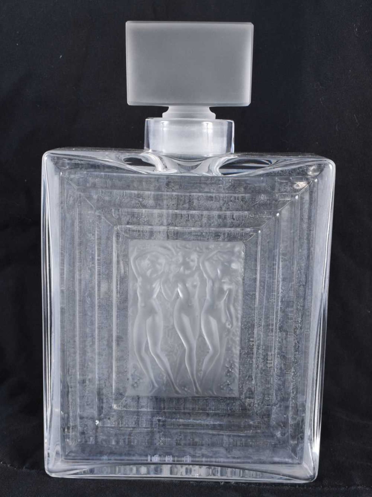 A FRENCH LALIQUE TYPE GLASS SCENT BOTTLE AND STOPPER. 21 cm x 10 cm. - Image 3 of 6