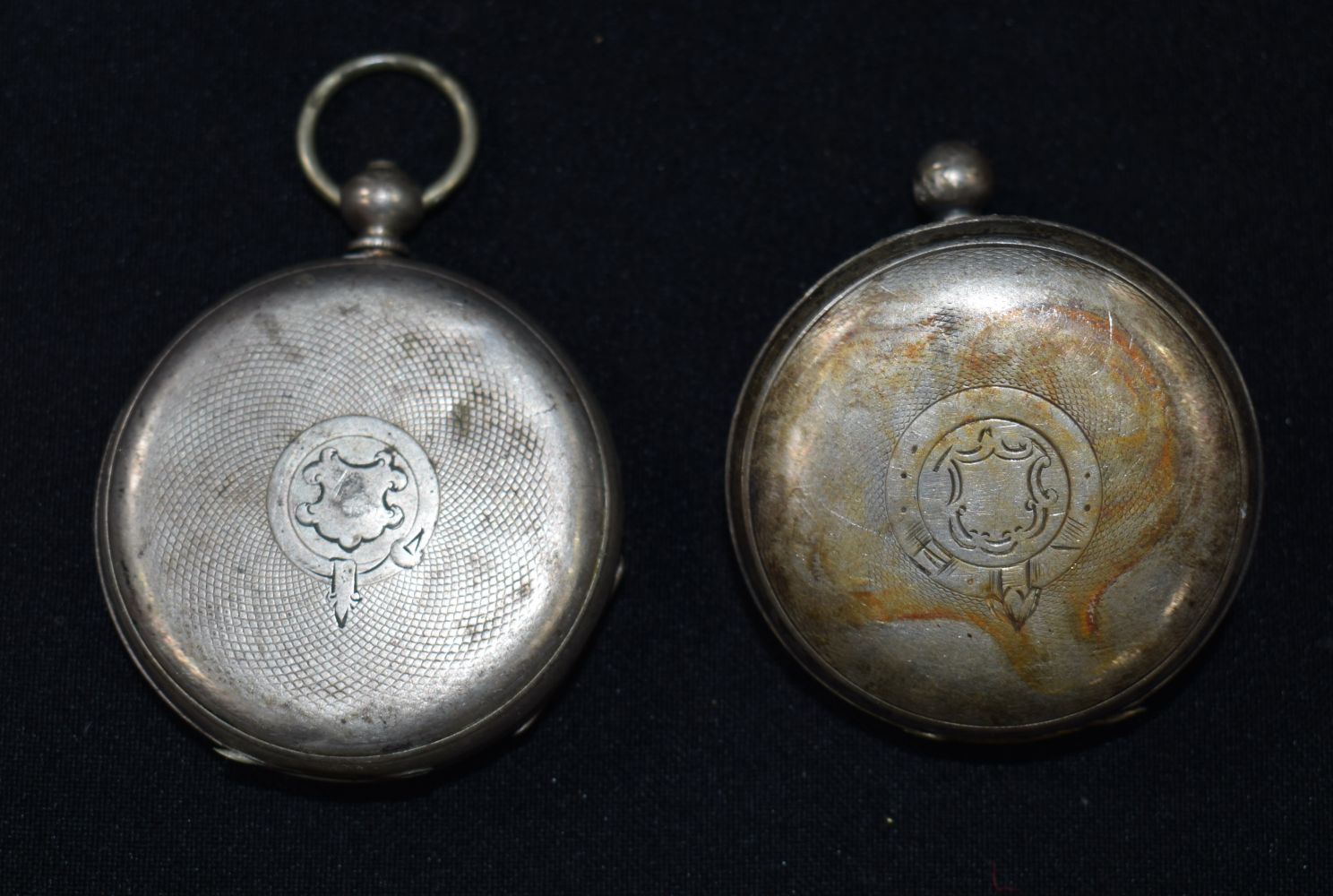 A Silver backed brush together with two pocket watches one silver 22 cm (3) - Image 9 of 10