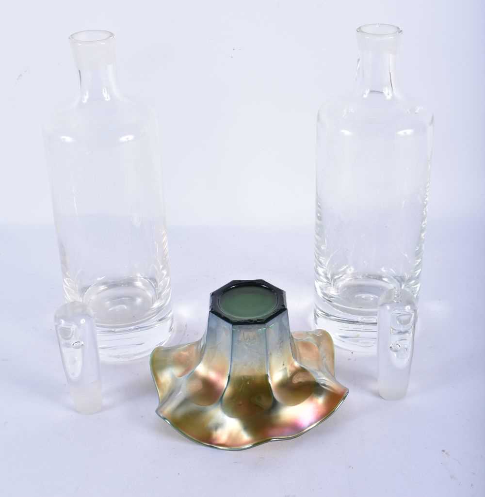 A PAIR OF RETRO GLASS DECANTERS AND STOPPERS together with an iridescent glass bowl. Largest 30cm - Image 2 of 3