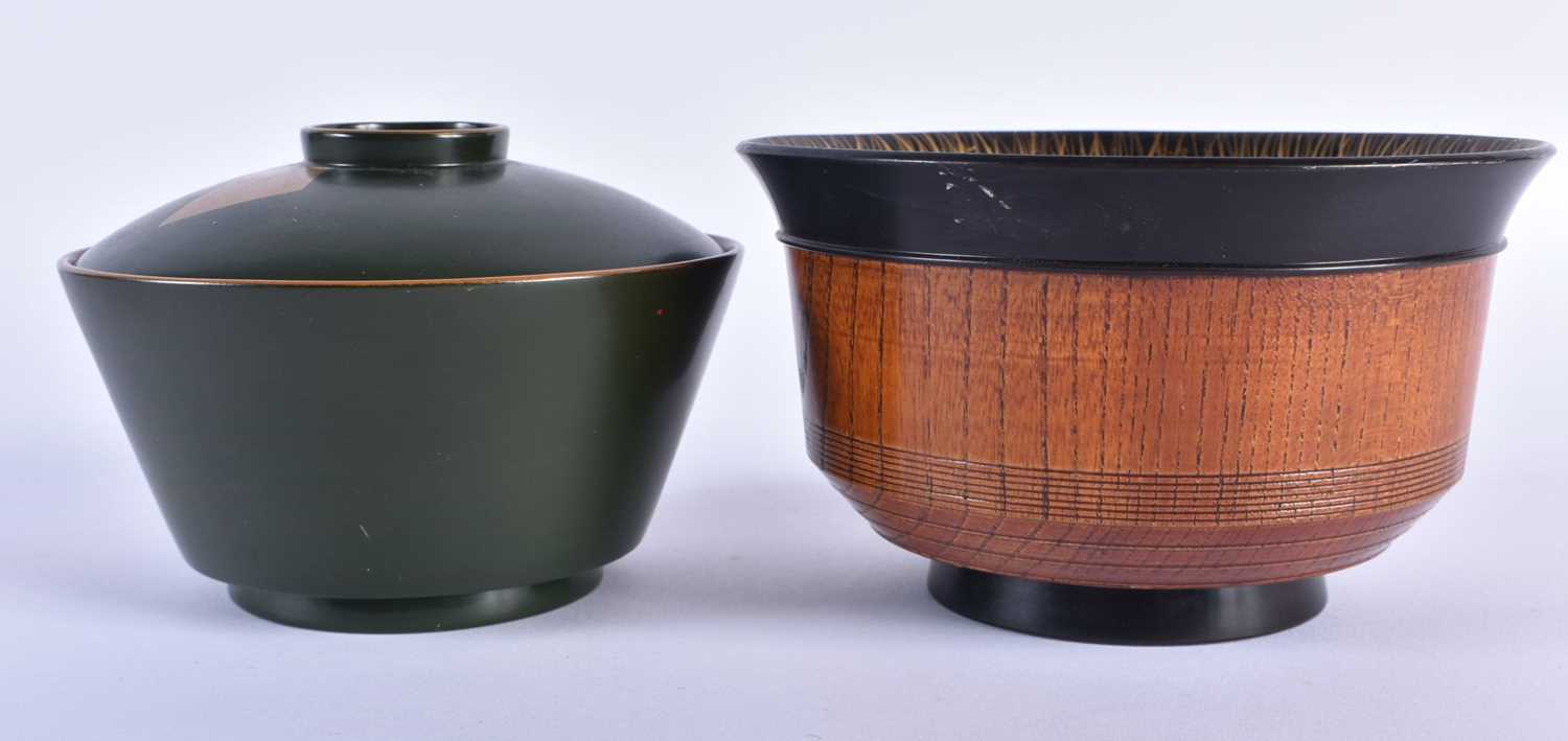 TWO FINE LATE 19TH/20TH CENTURY JAPANESE MEIJI PERIOD LACQUERED BOWLS. Largest 14 cm diameter. (2) - Image 2 of 4