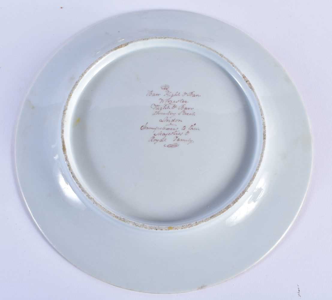 A LATE 18TH CENTURY GROUP OF BARR FLIGHT AND BARR PORCELAIN WARES painted with armorials on a - Image 7 of 31