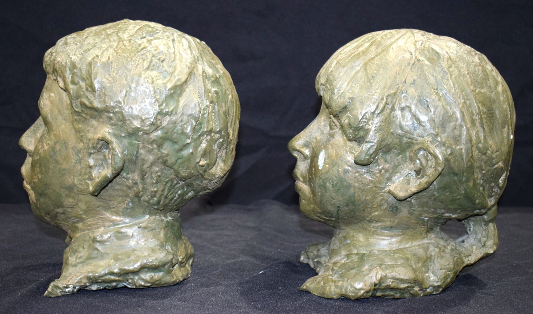 Two Childs bust cast in metal 24 cm (2) - Image 4 of 4