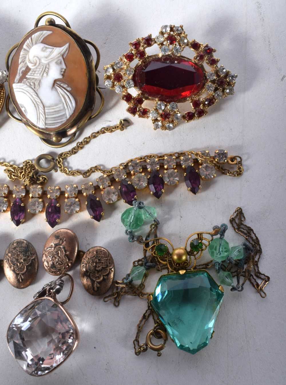 A Collection of Antique Jewellery including 3 Necklaces, A Pendant, Three Brooches and a Pair of - Image 3 of 4