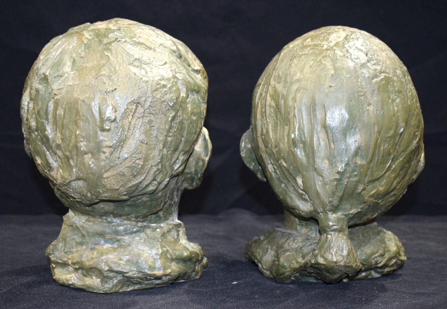 Two Childs bust cast in metal 24 cm (2) - Image 3 of 4