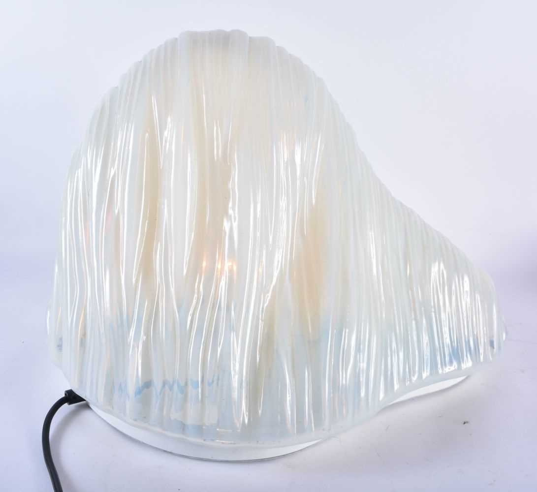 A LOVELY LARGE 1960S CARLO NASON MAZZEGA ICEBERG LAMP LT302 modelled upon a metal base and formed - Image 3 of 10