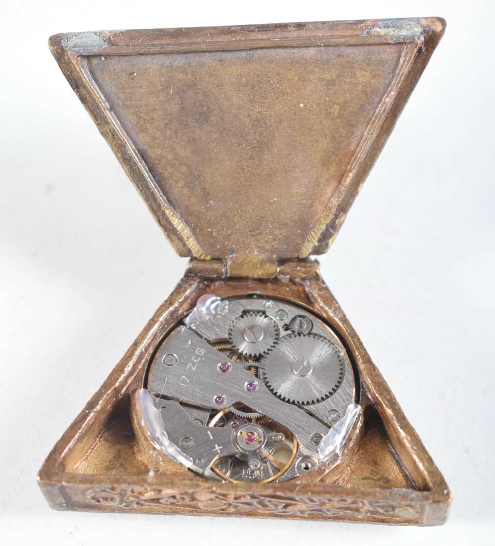 A Triangular Masonic Pocket Watch. 5.8 cm x 5 cm x 1.4cm, Running - Image 3 of 3