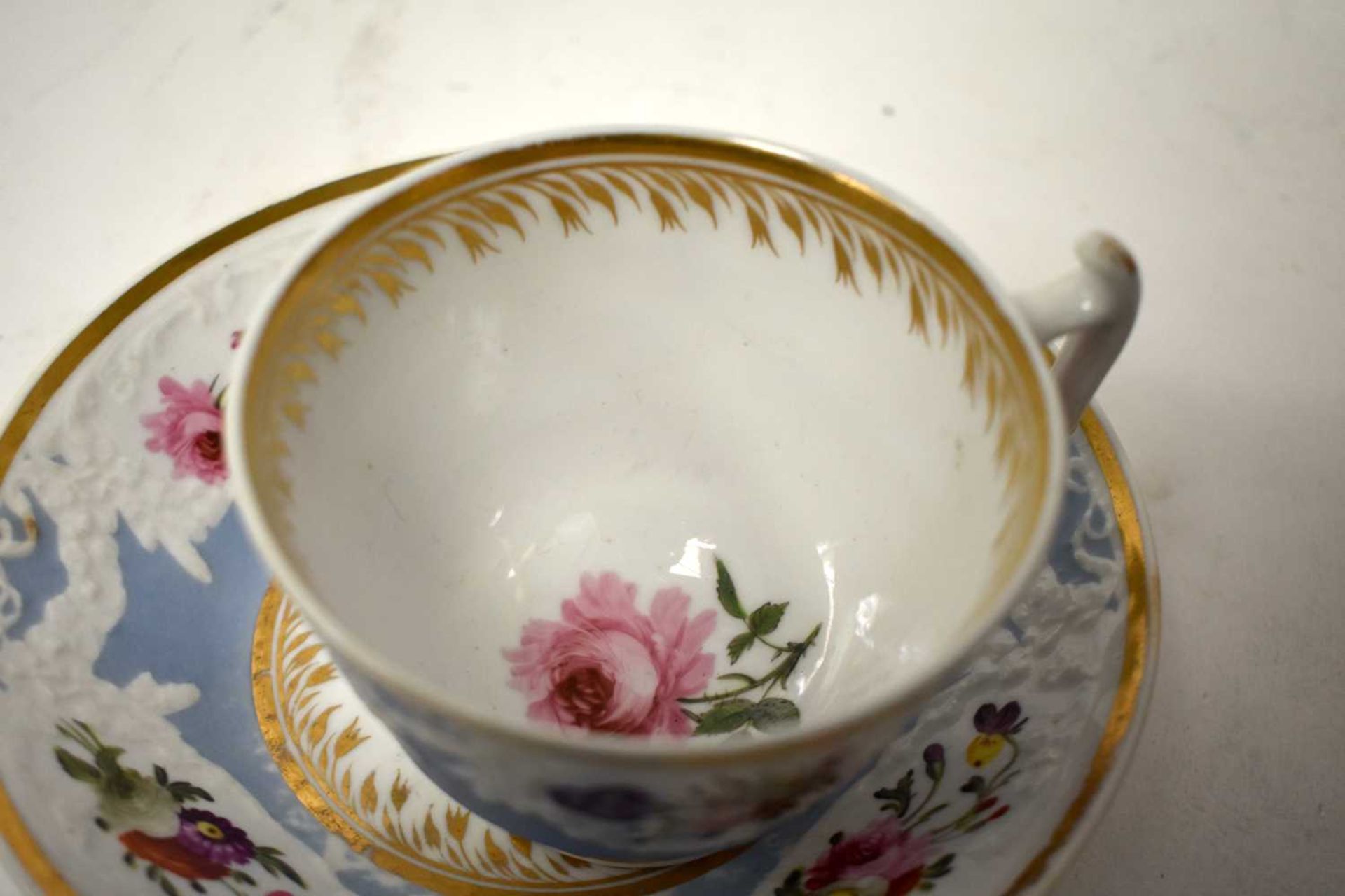 AN EARLY 19TH CENTURY CHAMBERLAINS WORCESTER PART TEASET painted with floral sprays, under a moulded - Image 25 of 36