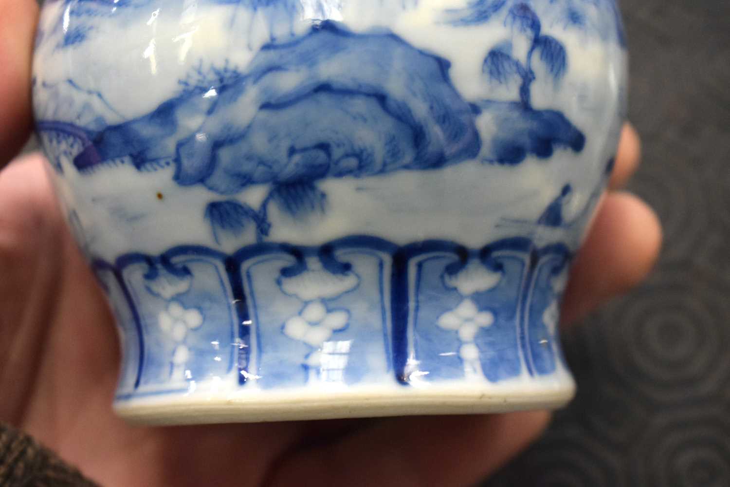 A 19TH CENTURY CHINESE BLUE AND WHITE PORCELAIN JAR bearing Kangxi marks to base, together with a - Image 11 of 27