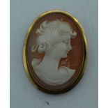 AN 18CT GOLD CAMEO BROOCH. 5 grams. 2.75 cm x 2 cm.