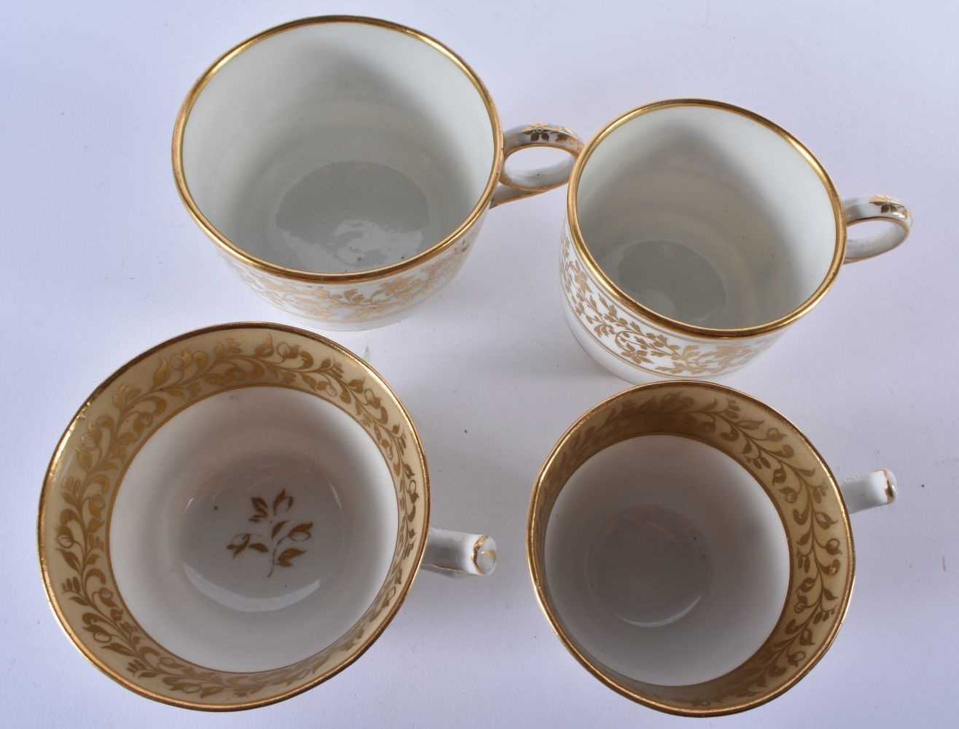 A LATE 18TH/19TH CENTURY CHAMBERLAINS WORCESTER GILT PAINTED TEAWARES. Largest 8 cm x 15 cm. (qty) - Image 12 of 13